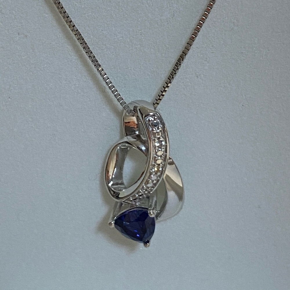 Diamond and sapphire necklace